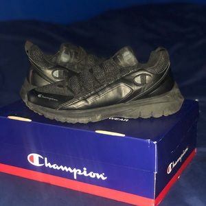Men’s 8.5 Champion Shoes, Color Black